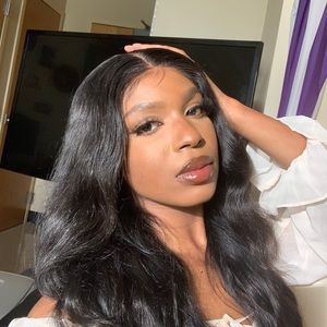 Meet your Posher, Nina